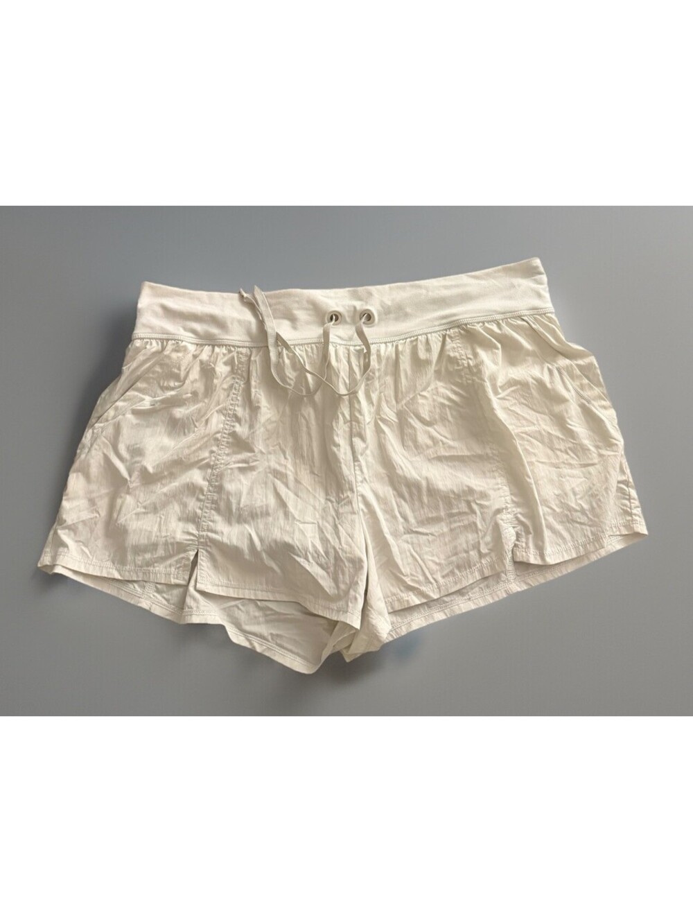 Aerie Offline The Hugger Homerun Nylon White Shorts W/ Biker Lined Size XL NWOT